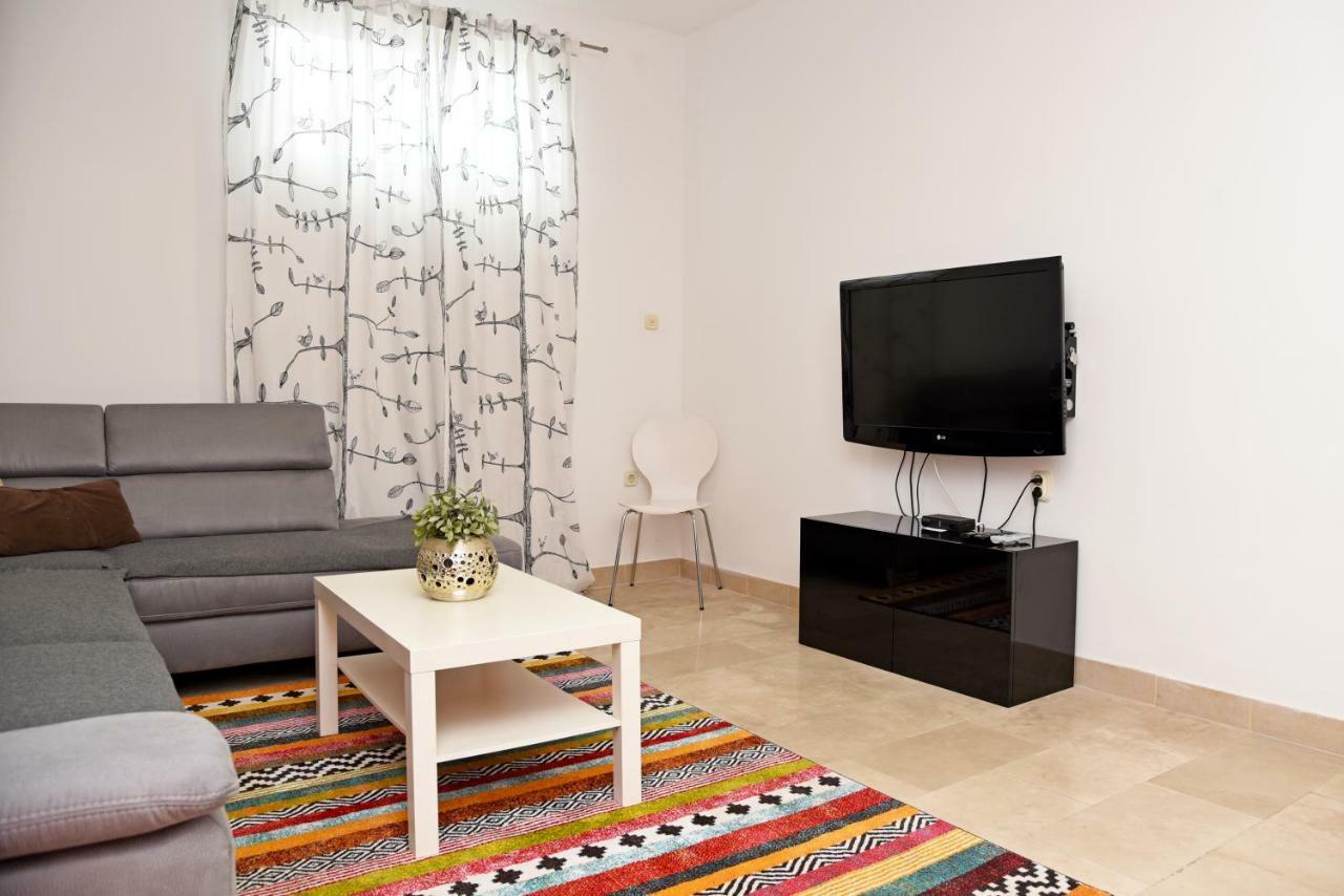 פודסטראנה Apartments Armonia מראה חיצוני תמונה